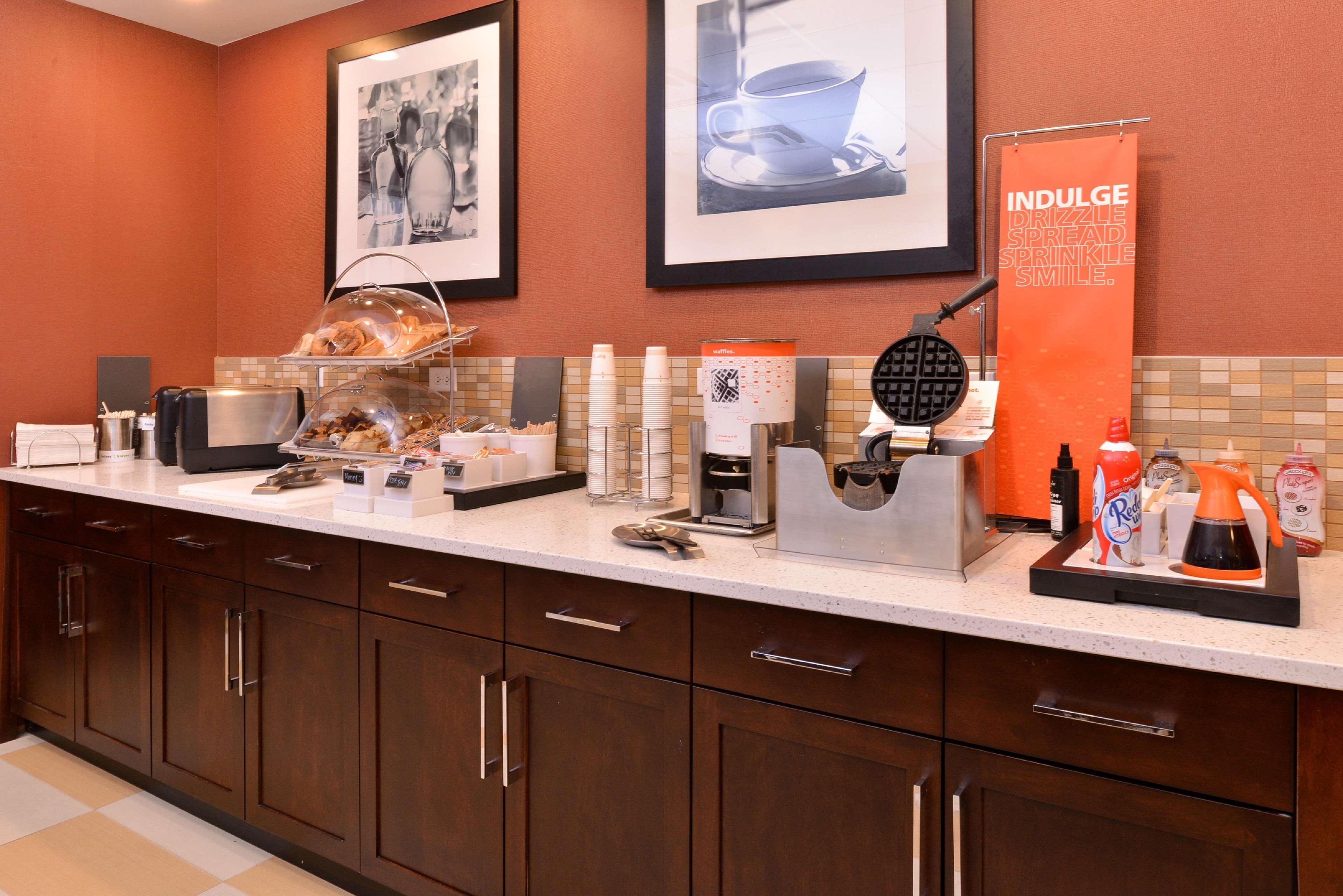 Hampton Inn Rome Esterno foto